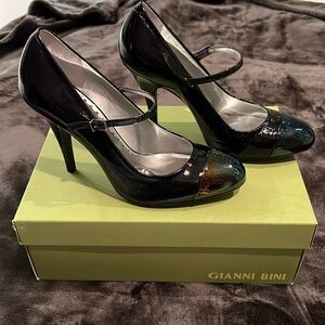 Gianni Bini Mary Jane black pump